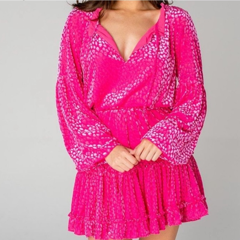 Buddy love Zozo elastic waist mini dress in berries size small hot pink velvet